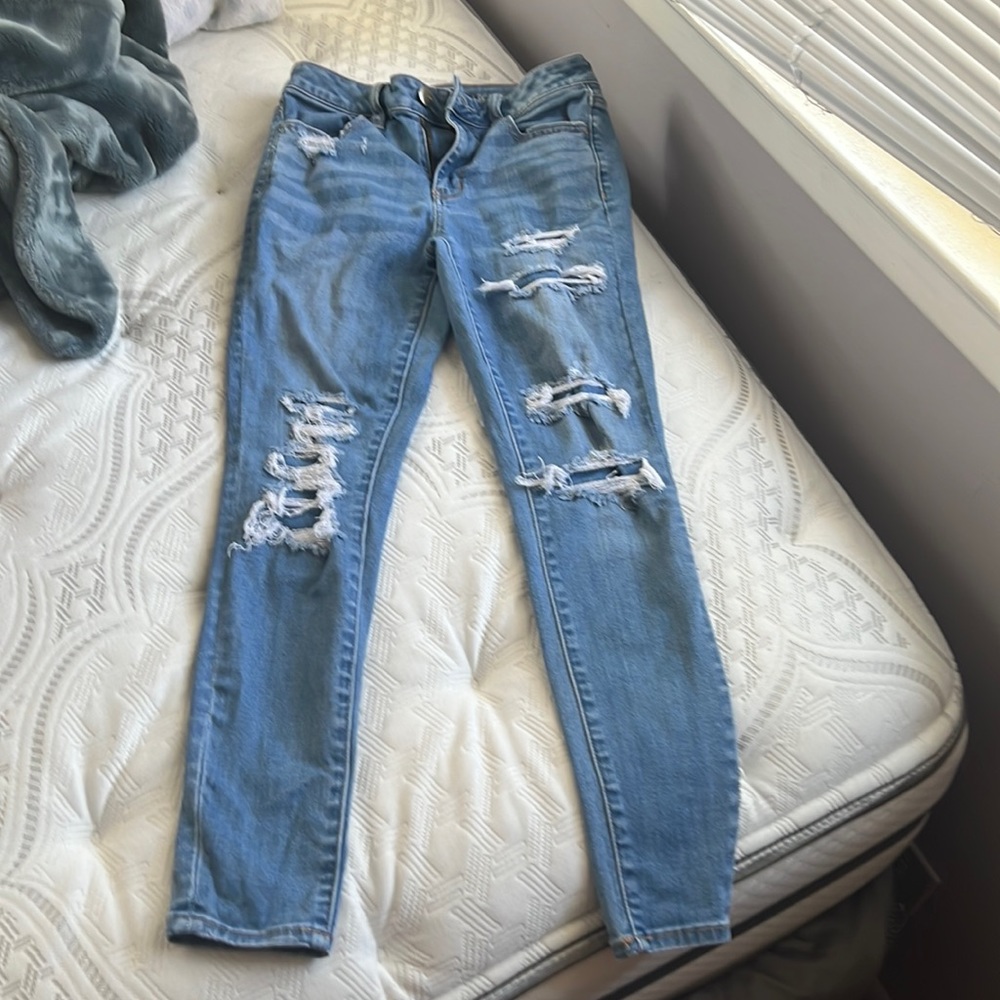 American eagle ripped jeans